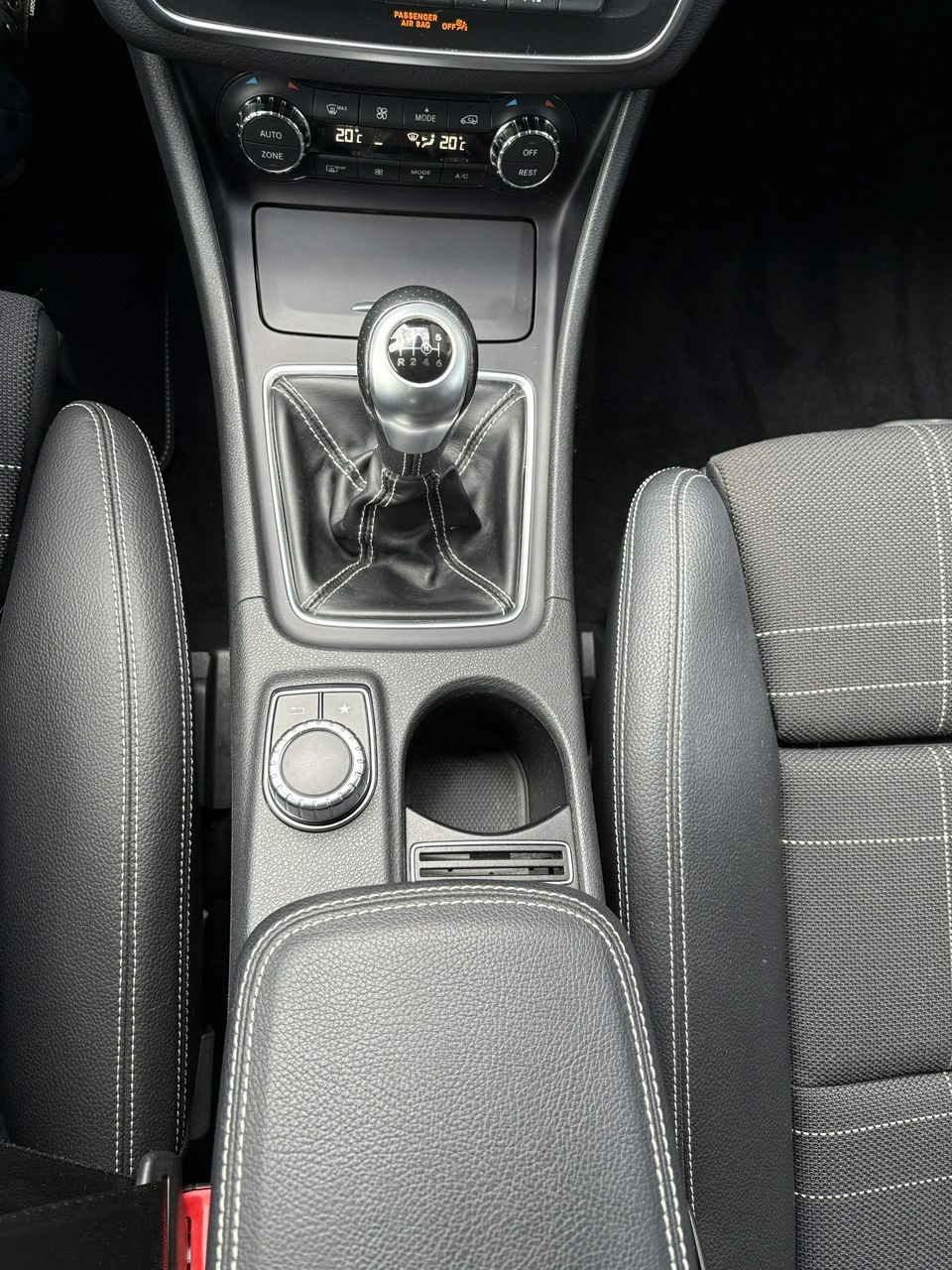 Mercedes GLA 200 - Zdjęcie 27