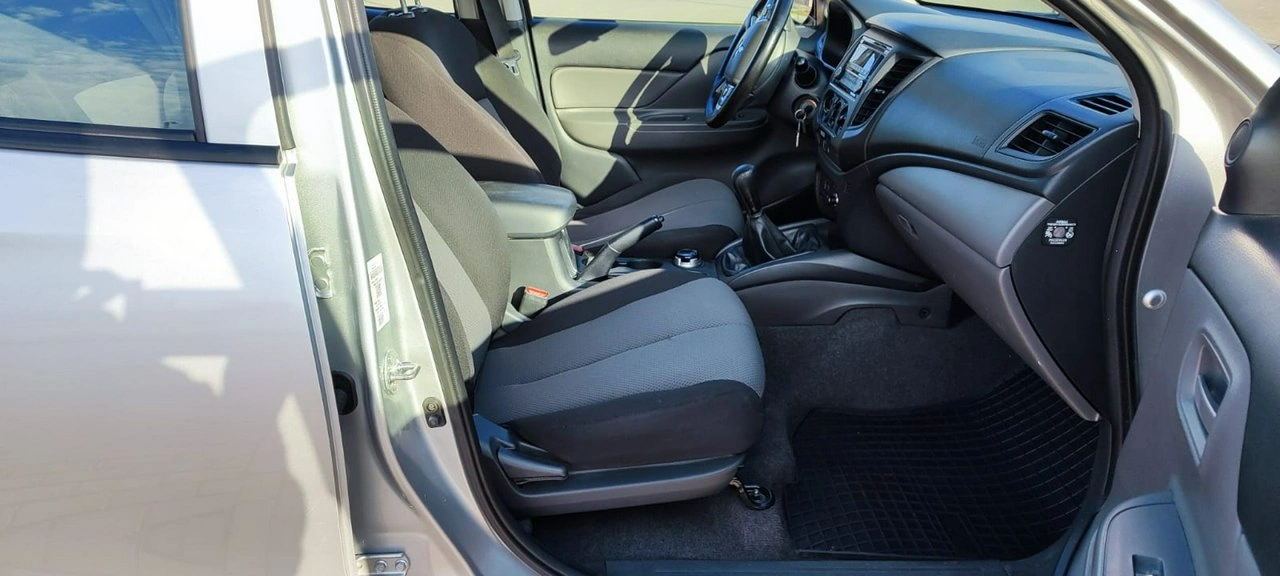 Mitsubishi L200 - Zdjęcie 10