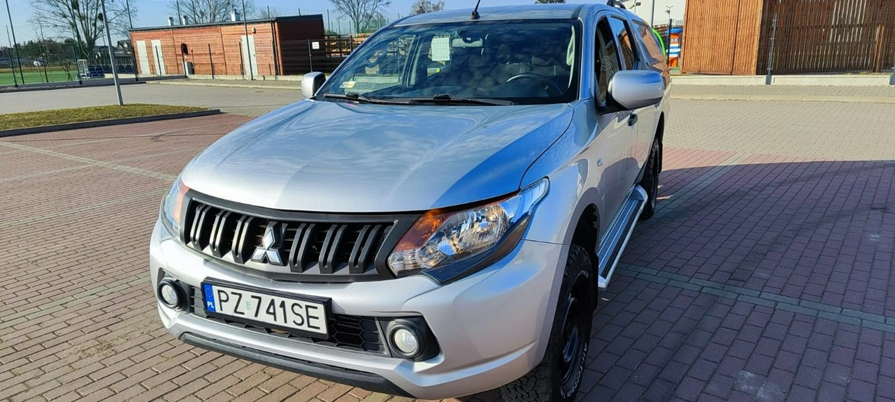 Mitsubishi L200 - Zdjęcie 12
