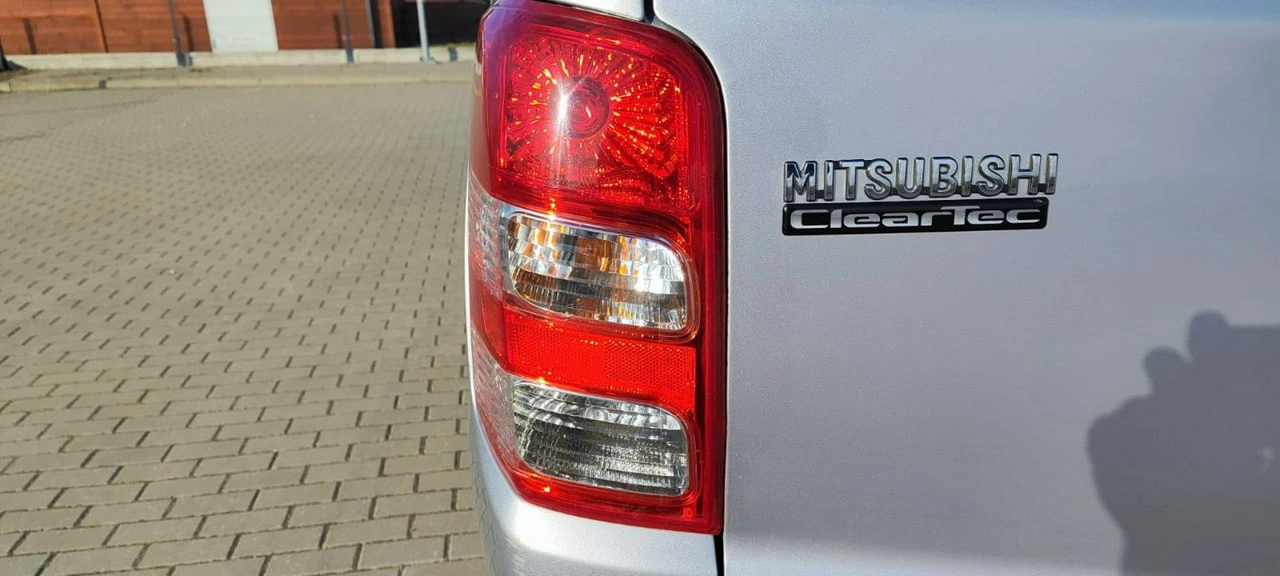 Mitsubishi L200 - Zdjęcie 33