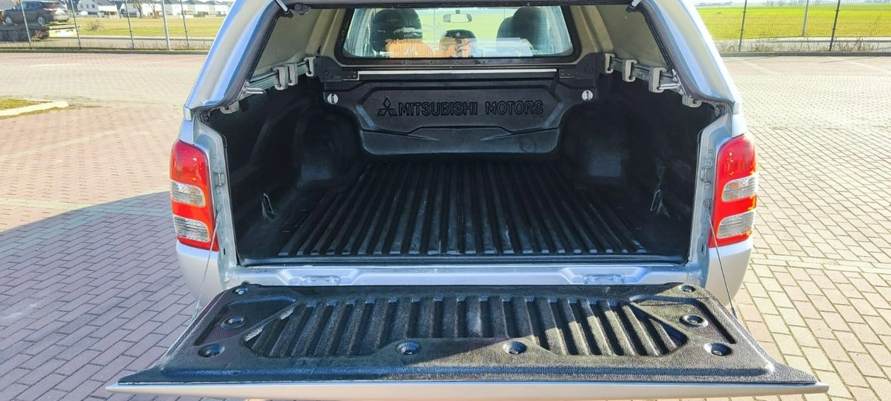 Mitsubishi L200 - Zdjęcie 6