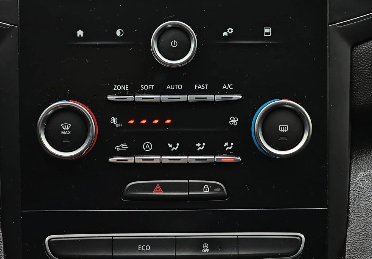 Renault Megane - Zdjęcie 22