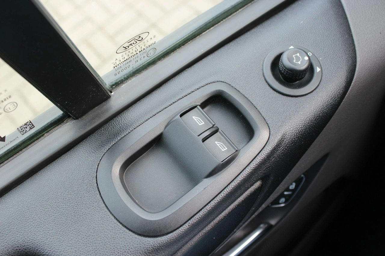 Ford Transit Custom - Zdjęcie 23