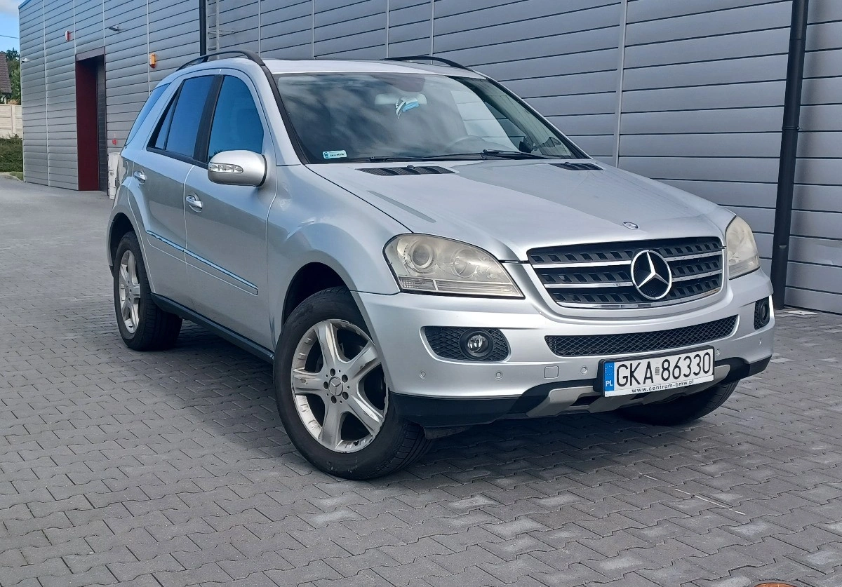 Mercedes-Benz ML - Zdjęcie 1
