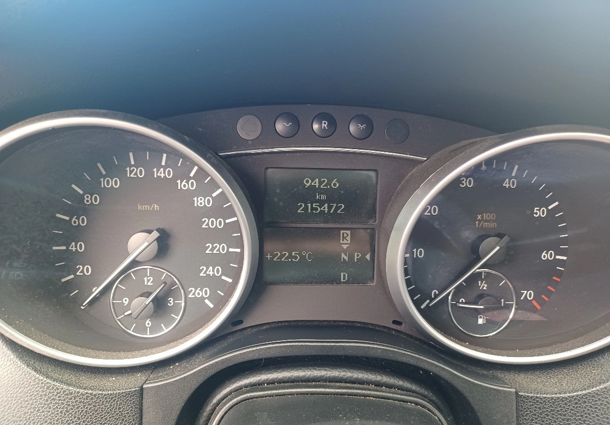 Mercedes-Benz ML - Zdjęcie 17