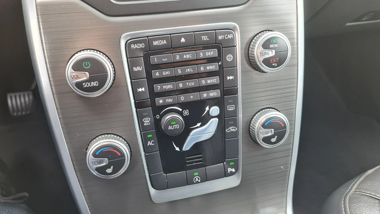 Volvo V70 - Zdjęcie 24