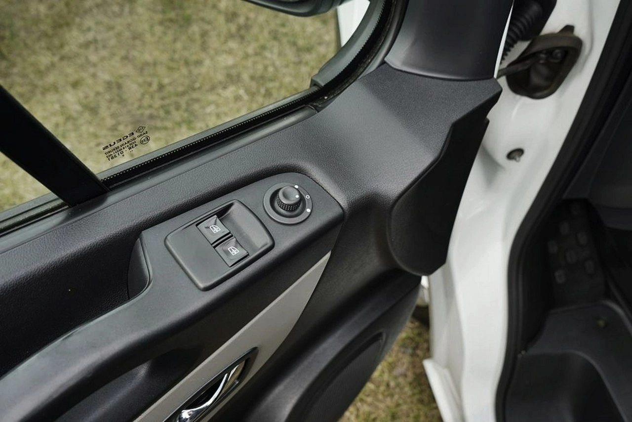 Renault Trafic - Zdjęcie 13