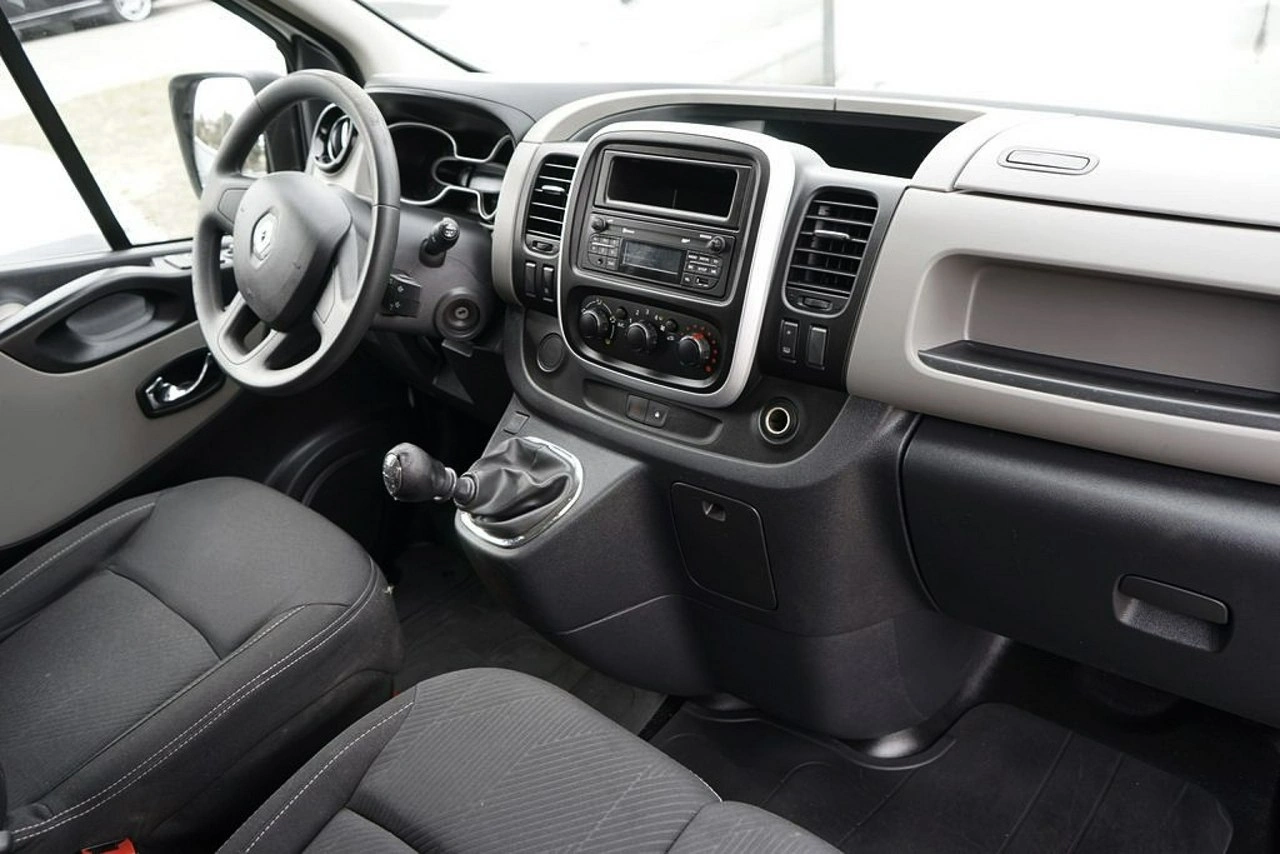 Renault Trafic - Zdjęcie 19