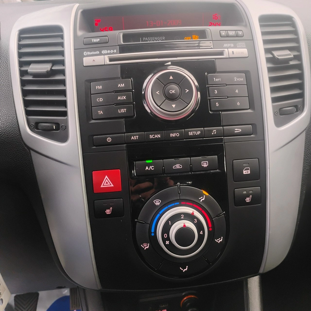 Kia Venga - Zdjęcie 14