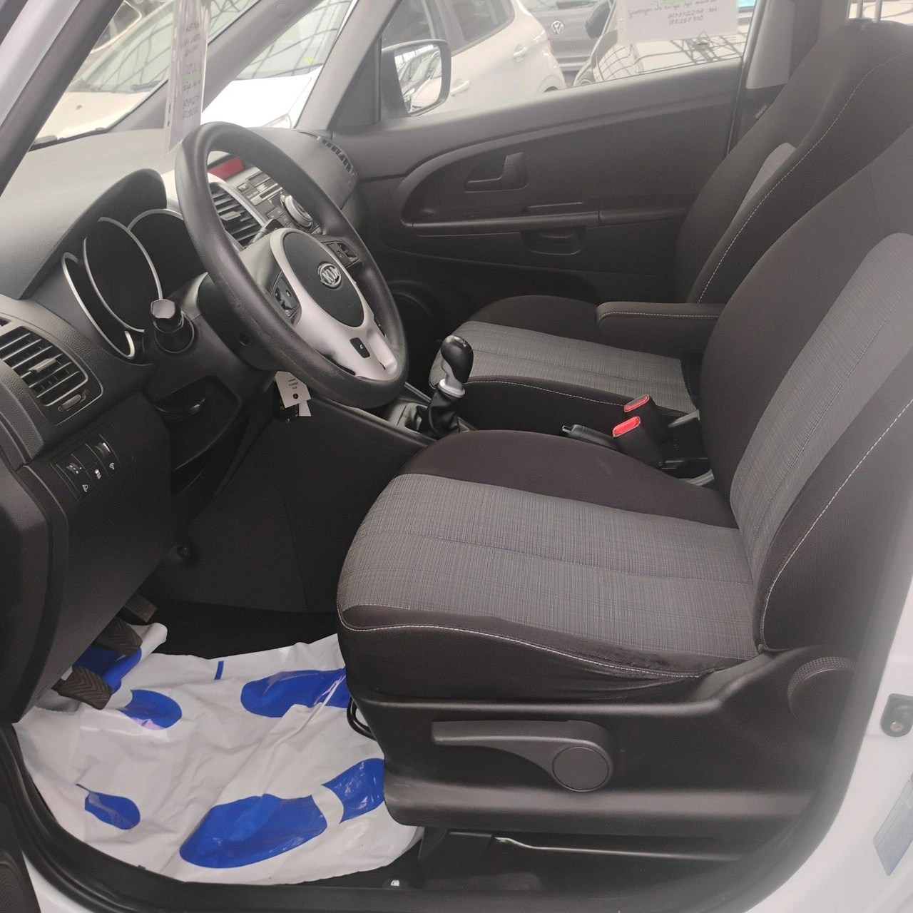 Kia Venga - Zdjęcie 24