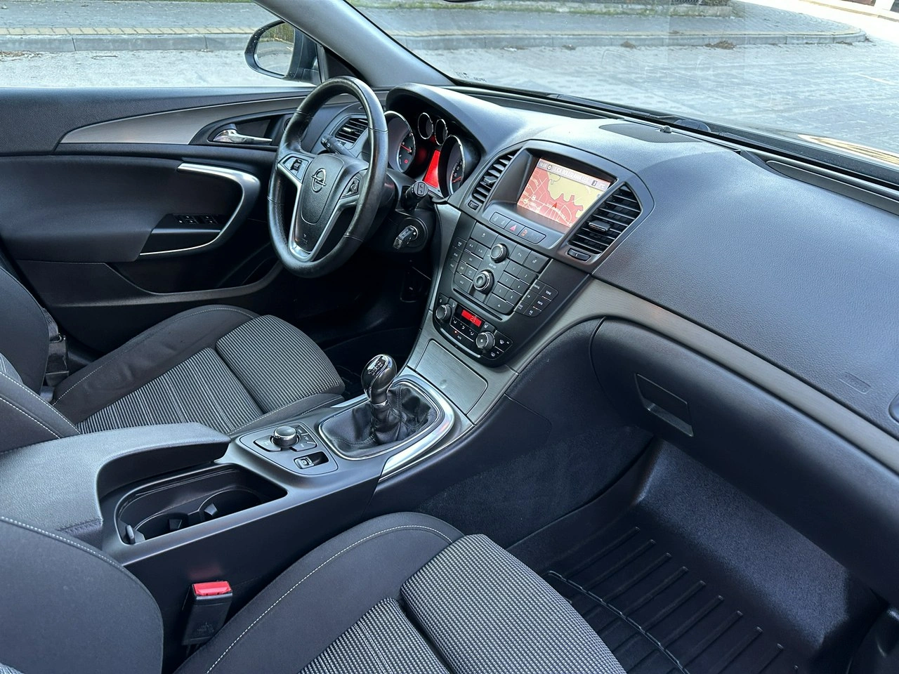 Opel Insignia - Zdjęcie 9