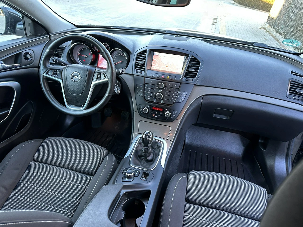 Opel Insignia - Zdjęcie 10