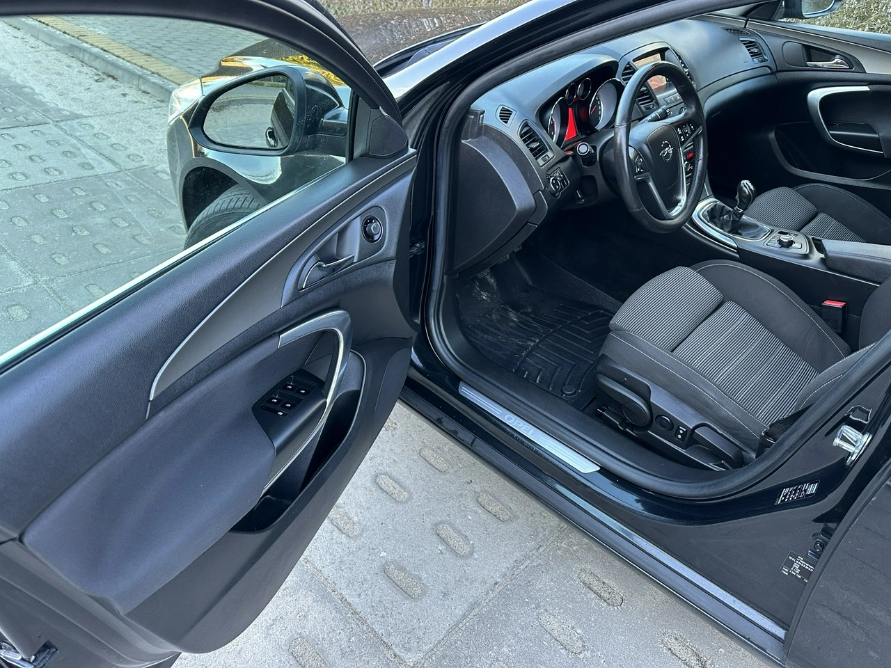 Opel Insignia - Zdjęcie 14
