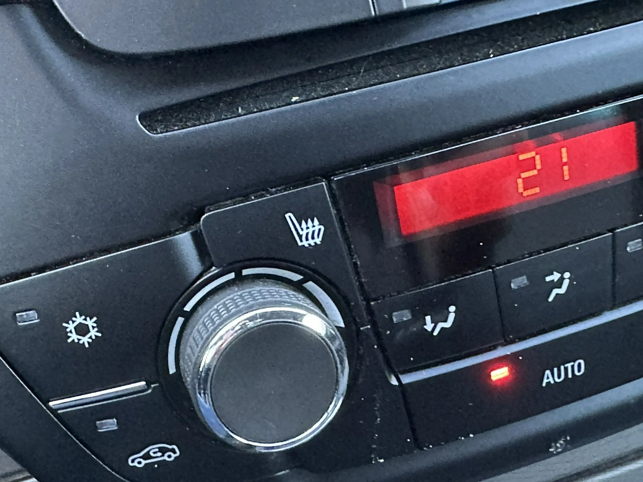 Opel Insignia - Zdjęcie 23