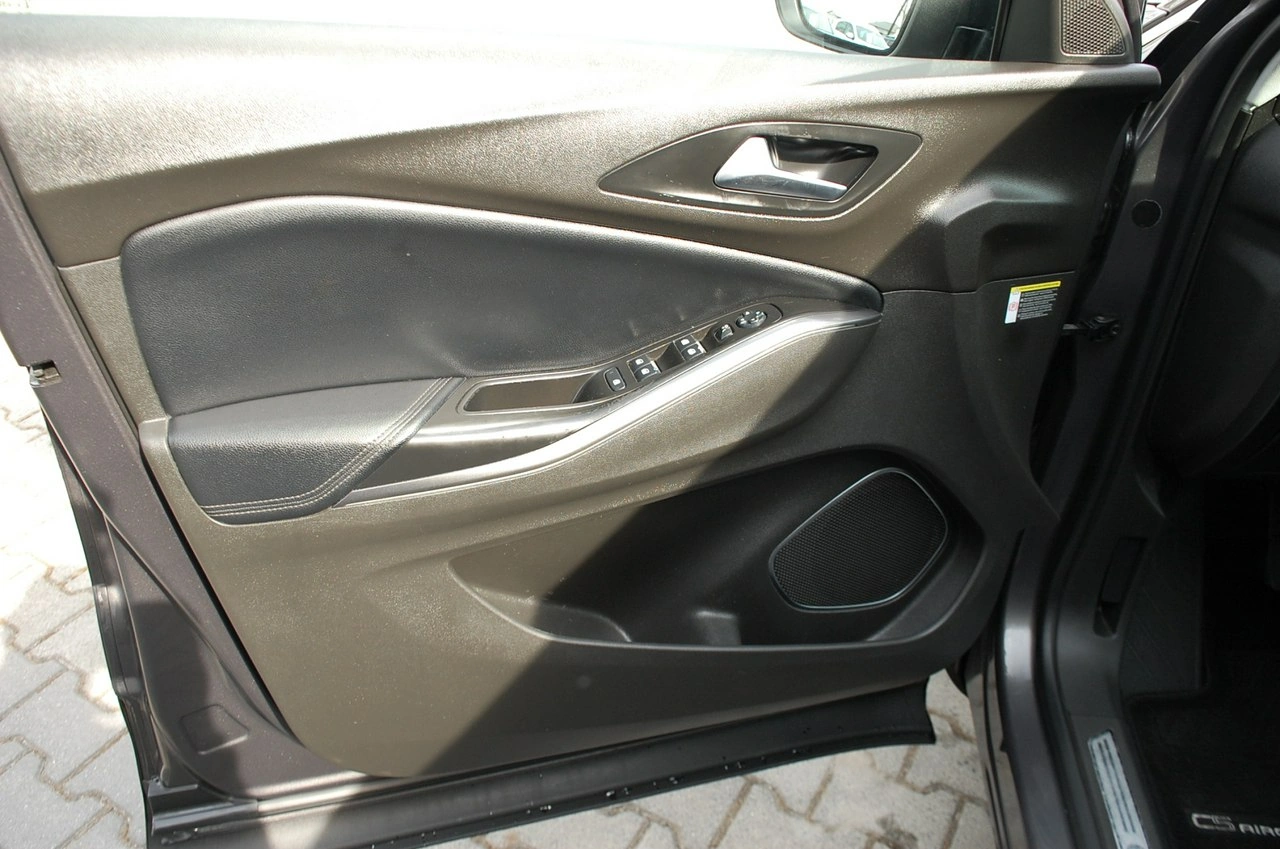 Opel Grandland X - Zdjęcie 27