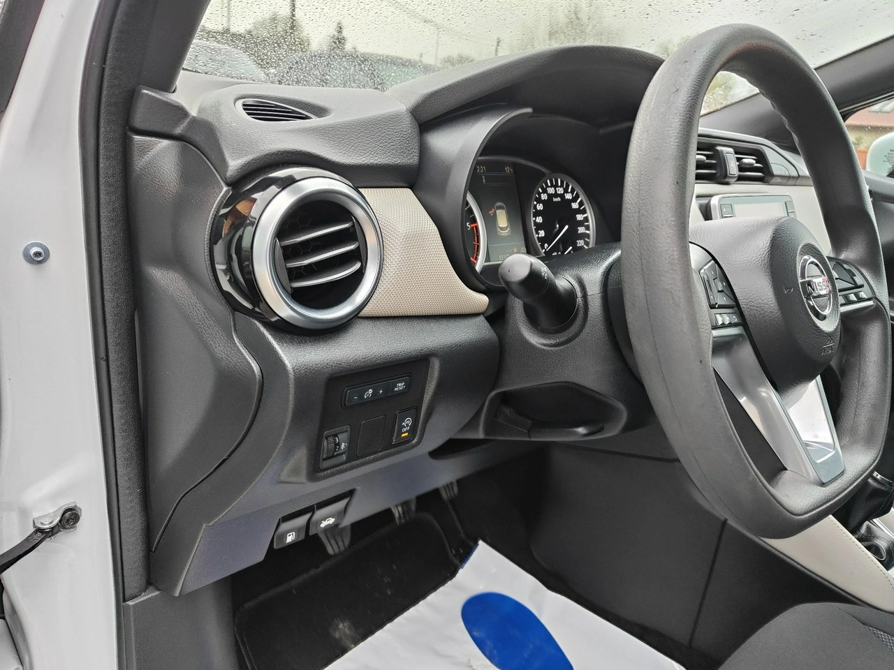 Nissan Micra - Zdjęcie 9