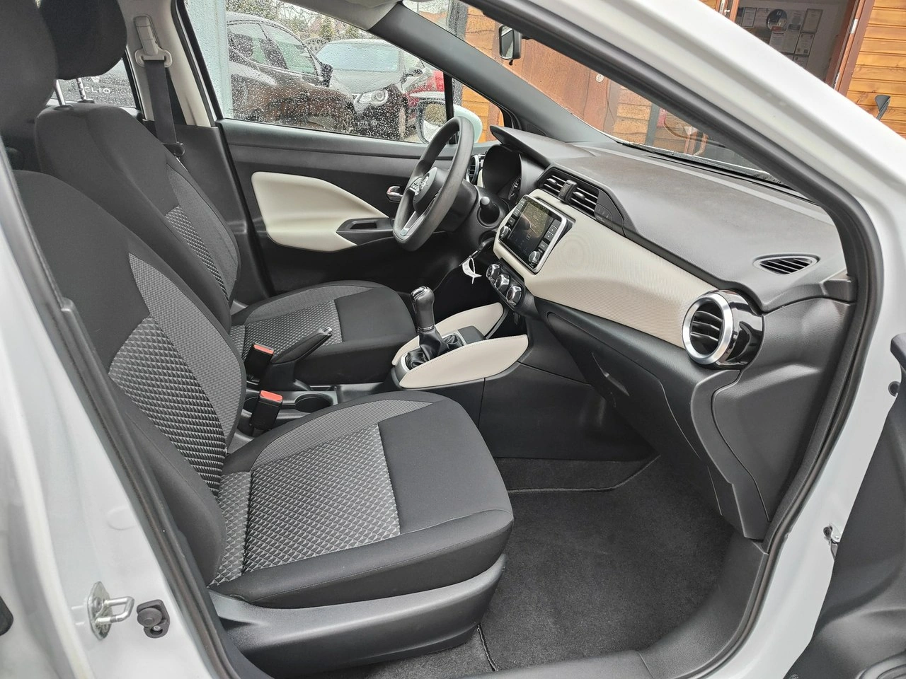 Nissan Micra - Zdjęcie 16