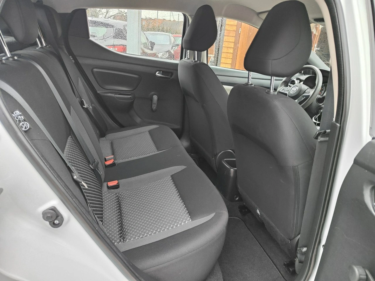 Nissan Micra - Zdjęcie 21