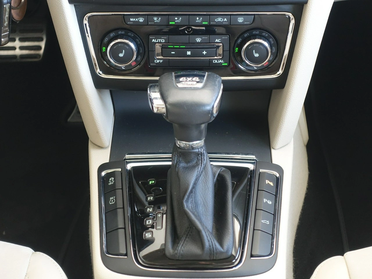 Skoda Superb - Zdjęcie 25