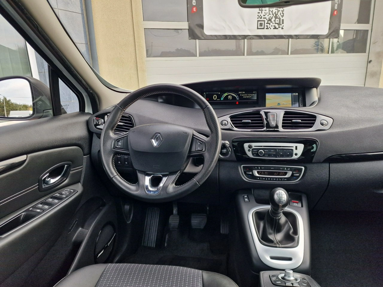 Renault Scenic - Zdjęcie 17