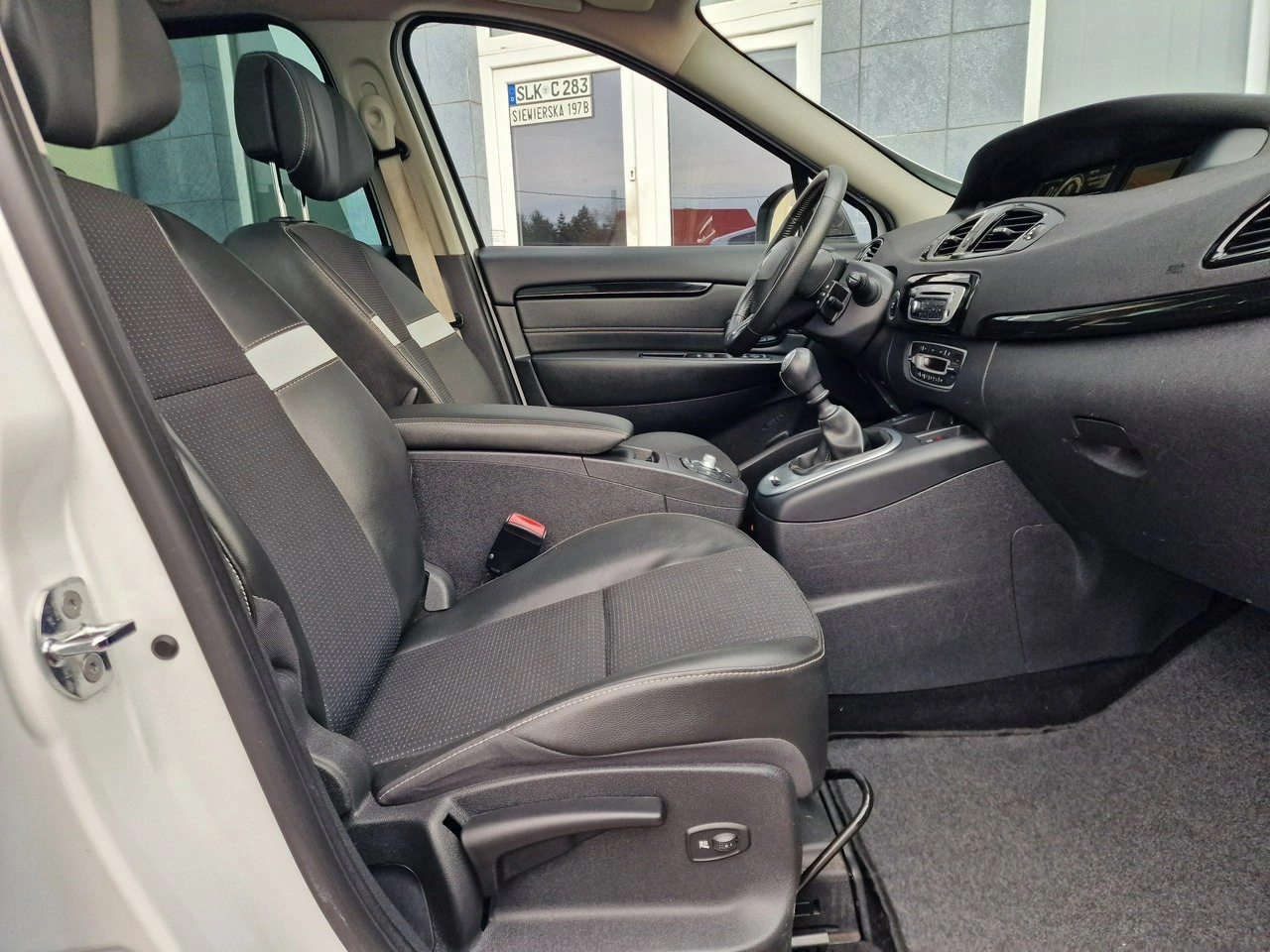 Renault Scenic - Zdjęcie 26