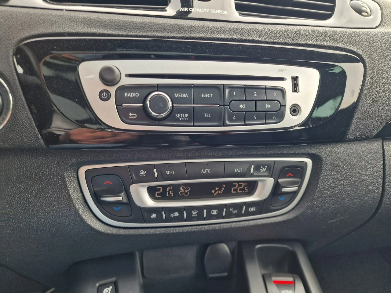 Renault Scenic - Zdjęcie 30