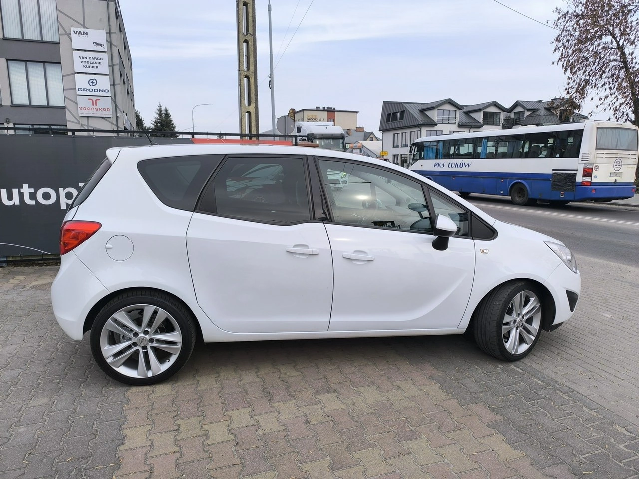 Opel Meriva - Zdjęcie 2