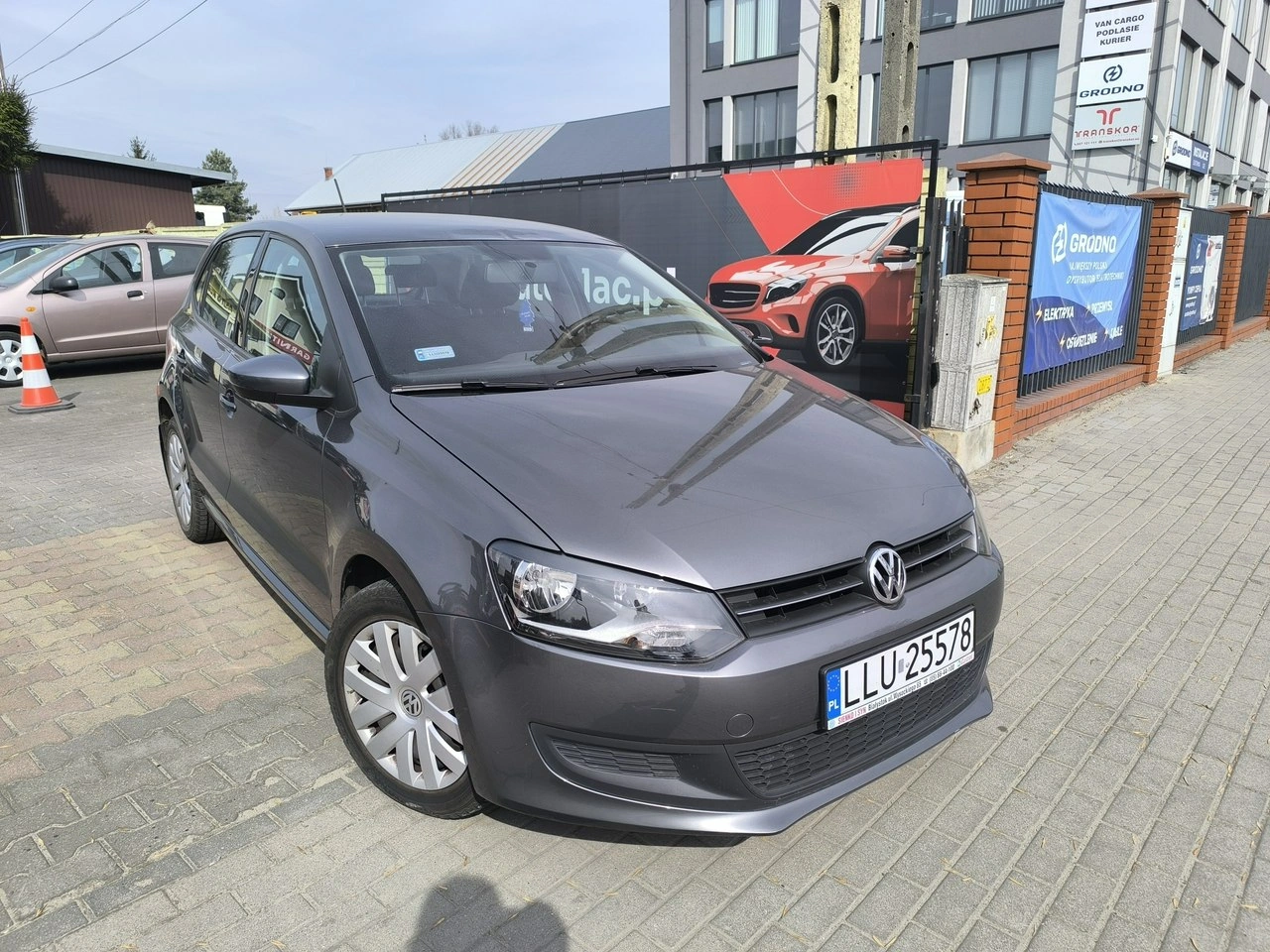 Volkswagen Polo - Zdjęcie 10