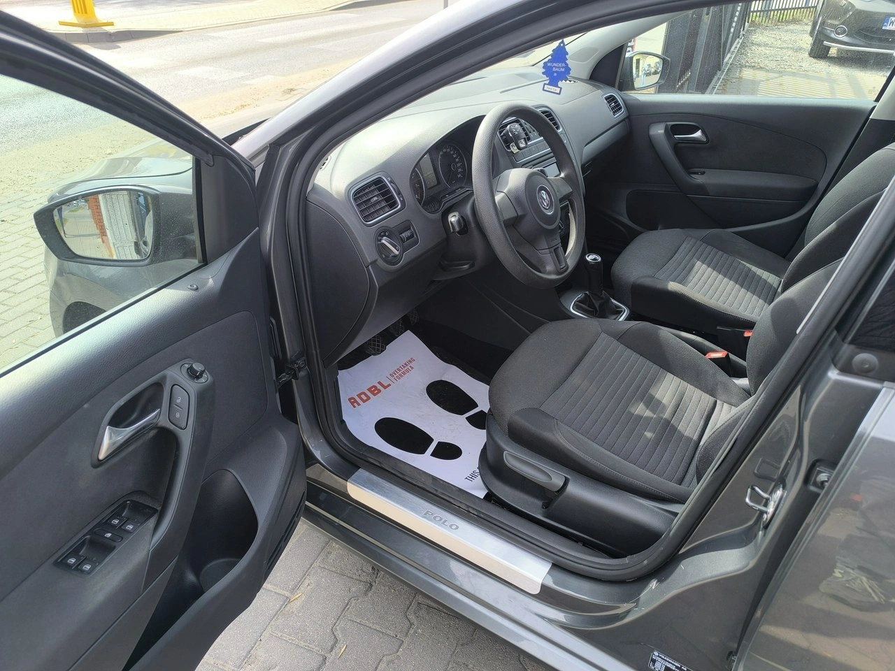 Volkswagen Polo - Zdjęcie 11
