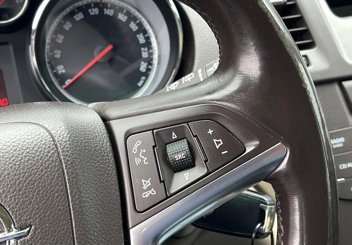 Opel Insignia - Zdjęcie 23