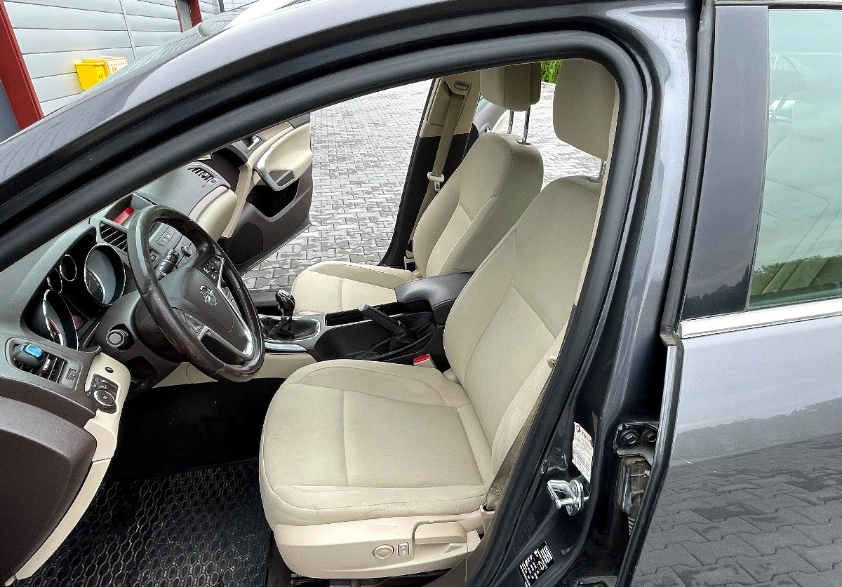 Opel Insignia - Zdjęcie 13