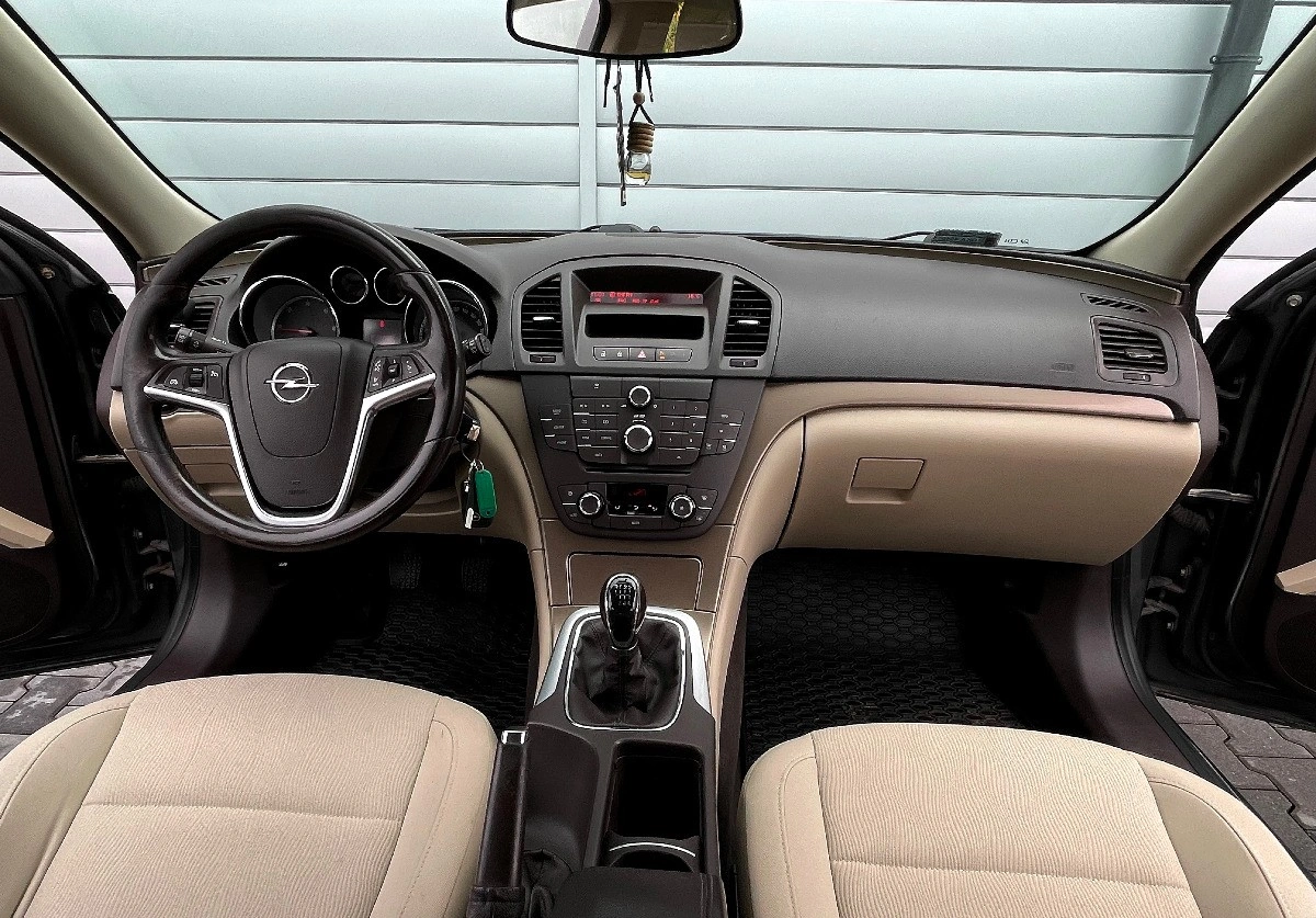 Opel Insignia - Zdjęcie 18