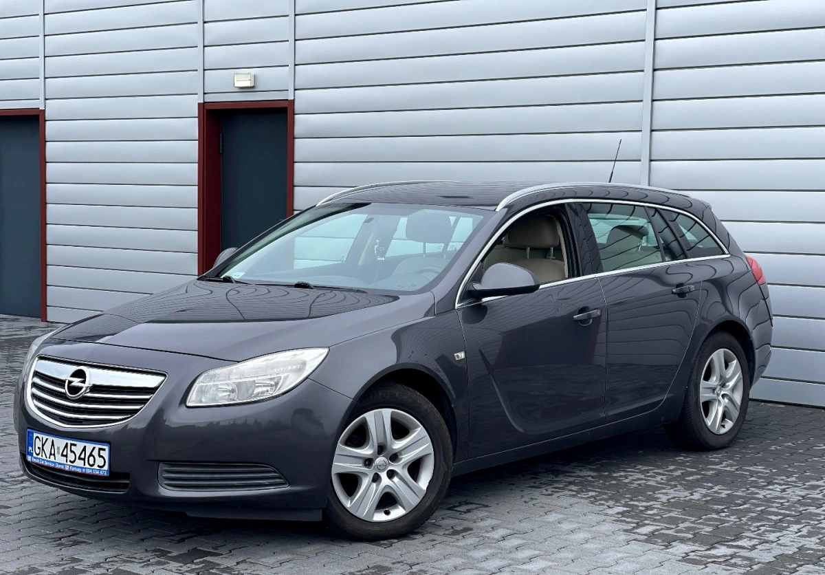 Opel Insignia - Główne zdjęcie