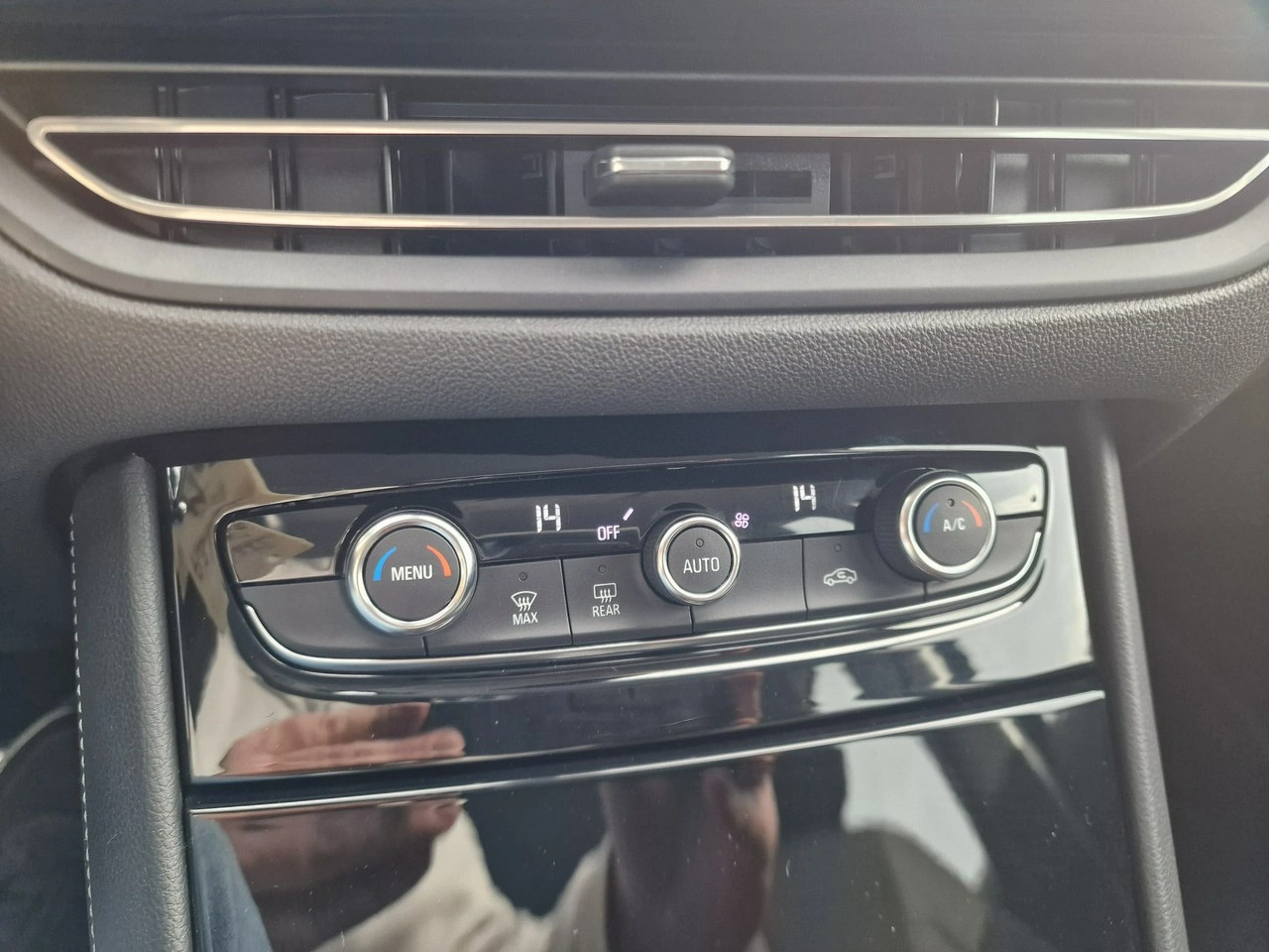 Opel Grandland X - Zdjęcie 23