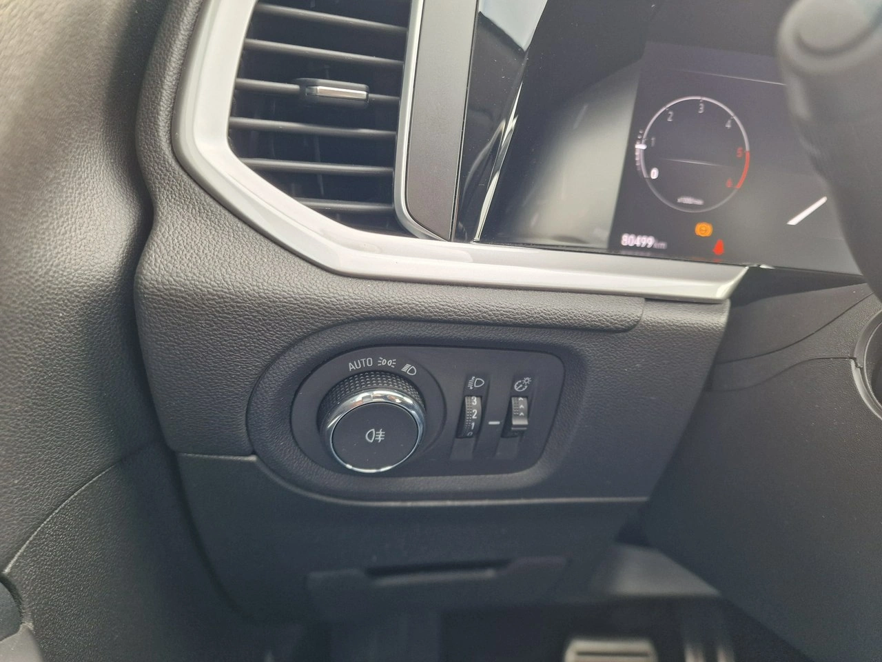 Opel Grandland X - Zdjęcie 30