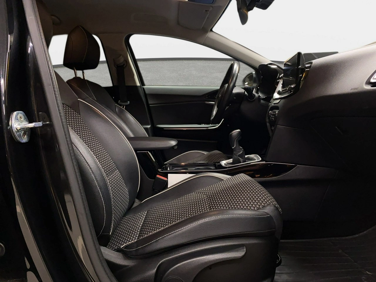 Kia XCeed - Zdjęcie 11