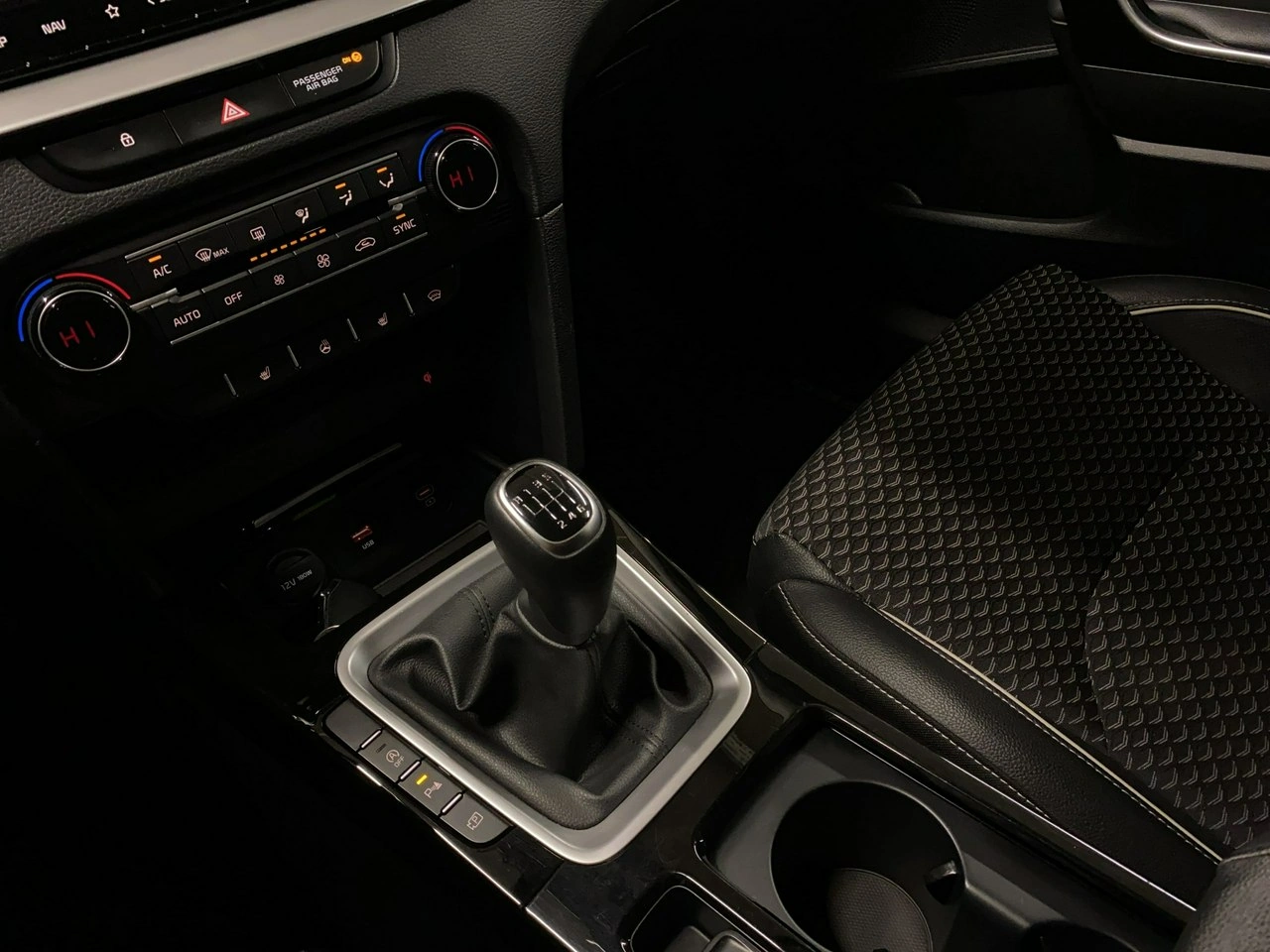 Kia XCeed - Zdjęcie 32