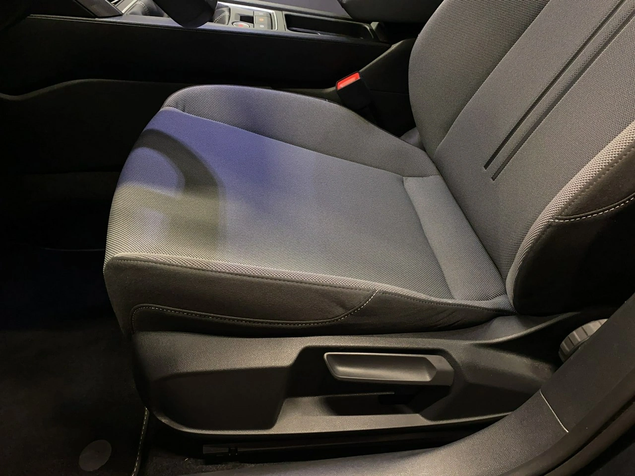 Seat Leon Sportstourer - Zdjęcie 12