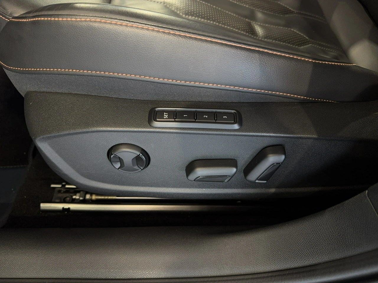 Cupra Leon Sportstourer - Zdjęcie 12