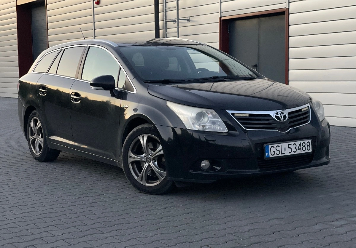 Toyota Avensis - Zdjęcie 2