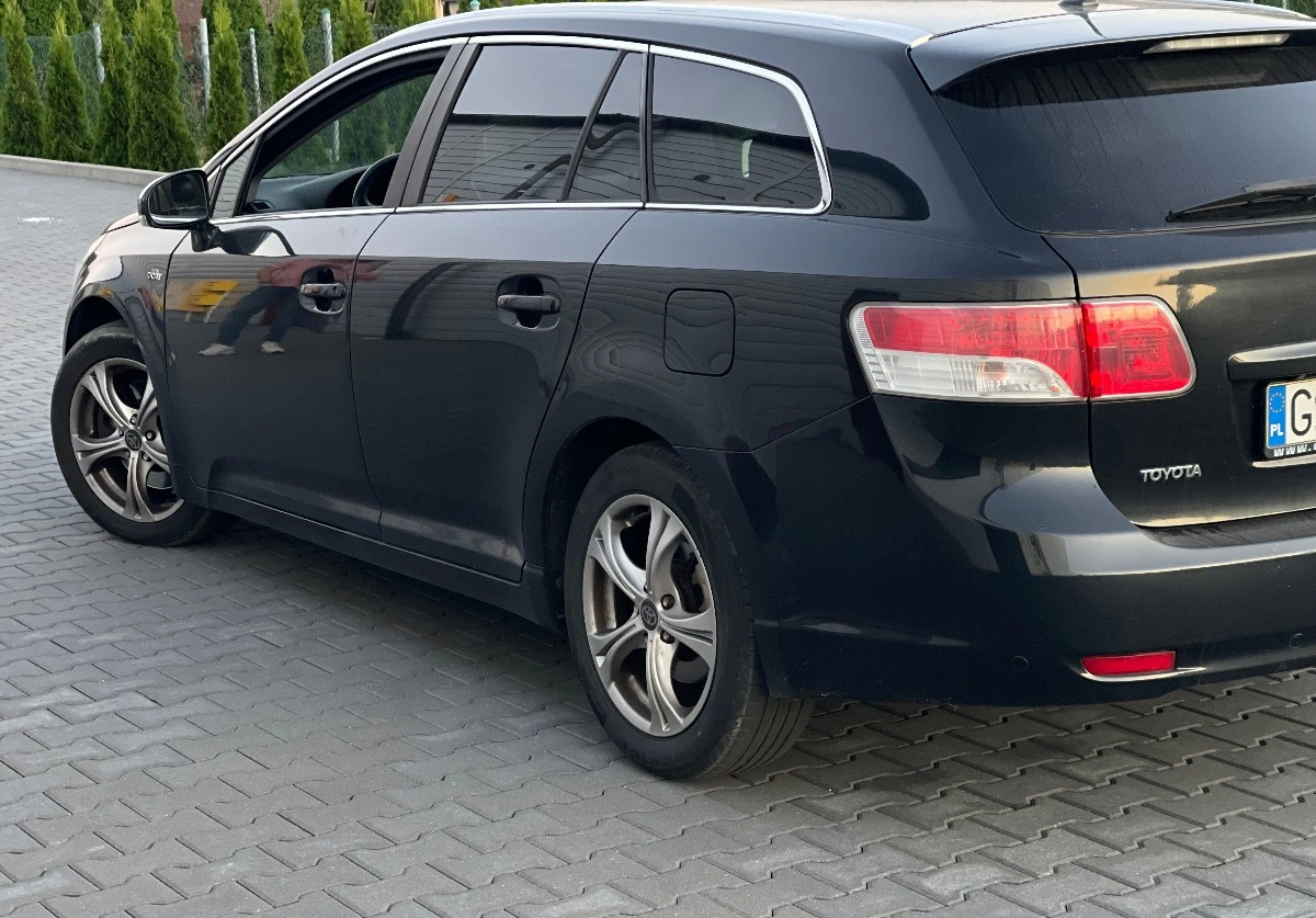 Toyota Avensis - Zdjęcie 5