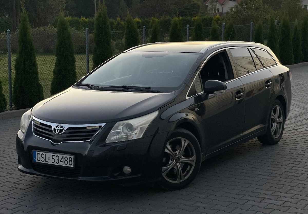 Toyota Avensis - Zdjęcie 9