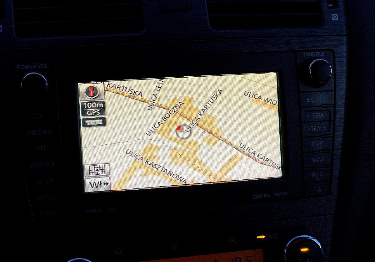 Toyota Avensis - Zdjęcie 27