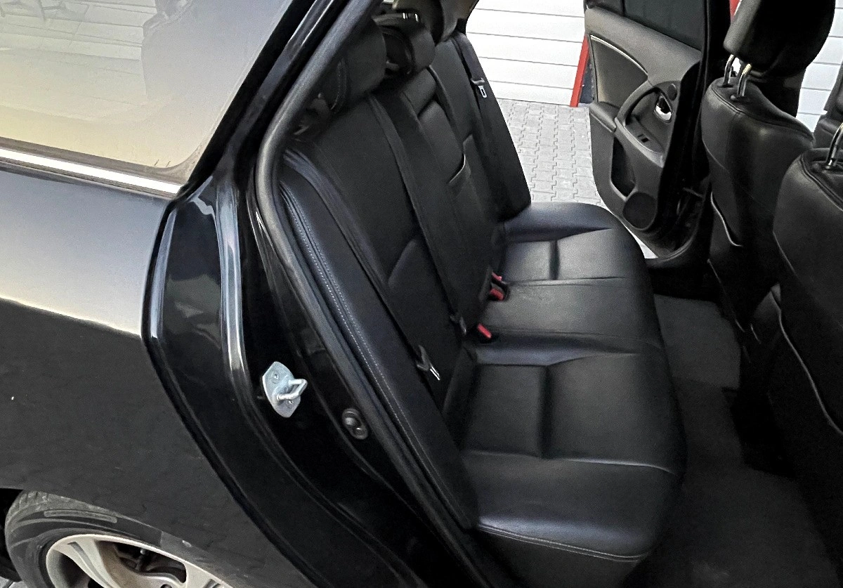 Toyota Avensis - Zdjęcie 17