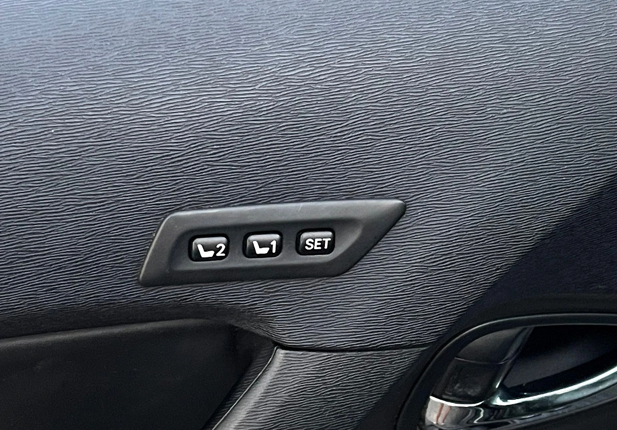 Toyota Avensis - Zdjęcie 21