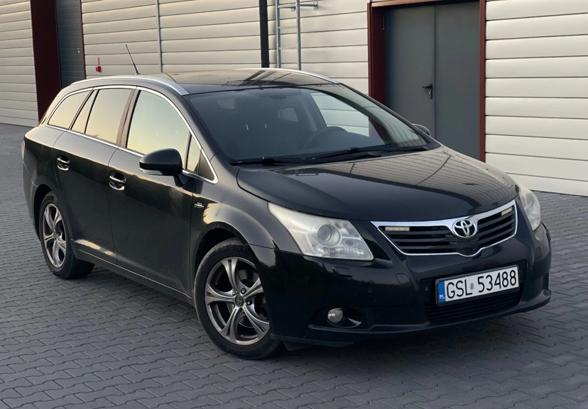 Toyota Avensis - Główne zdjęcie