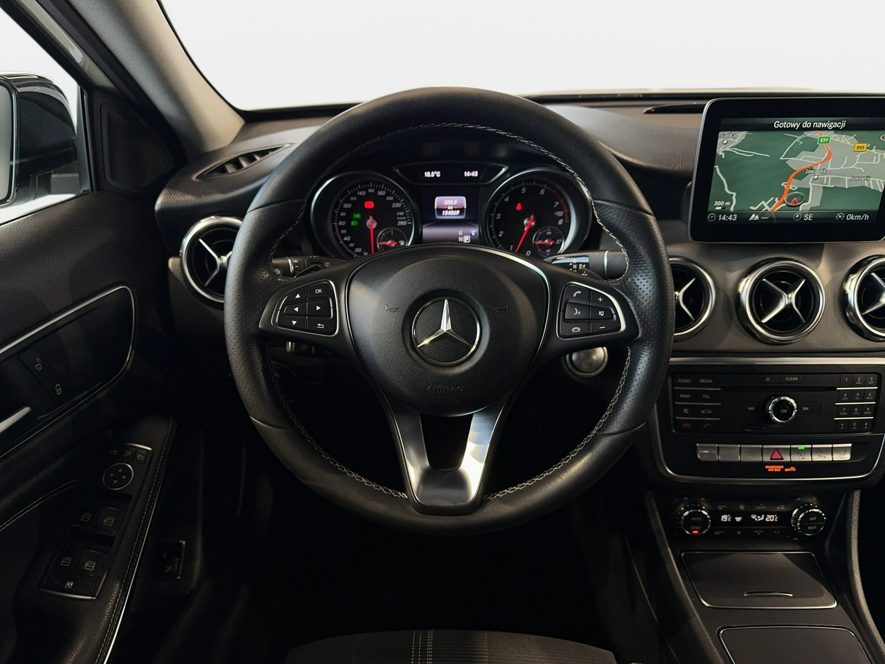 Mercedes GLA 200 - Zdjęcie 16