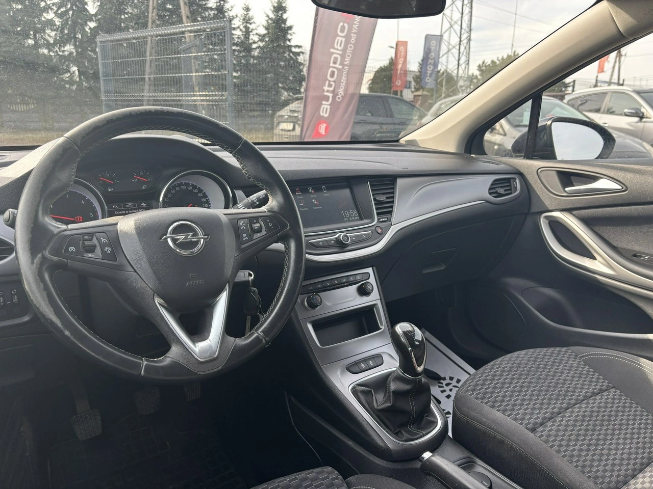 Opel Astra - Zdjęcie 17