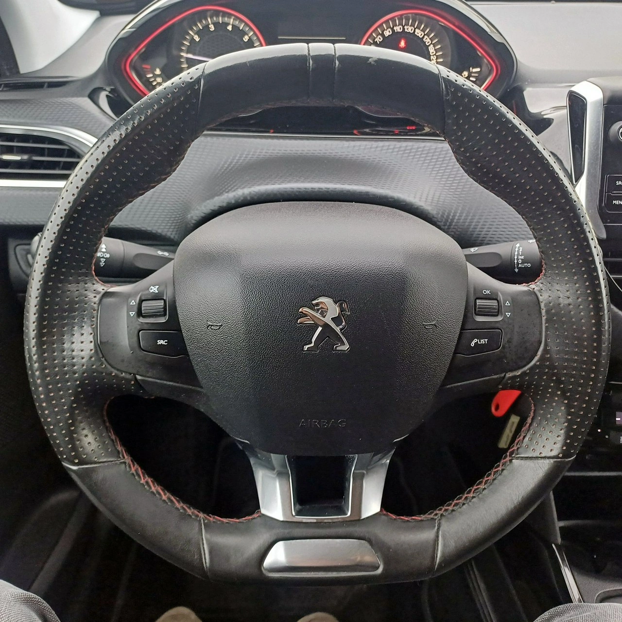 Peugeot 2008 - Zdjęcie 11