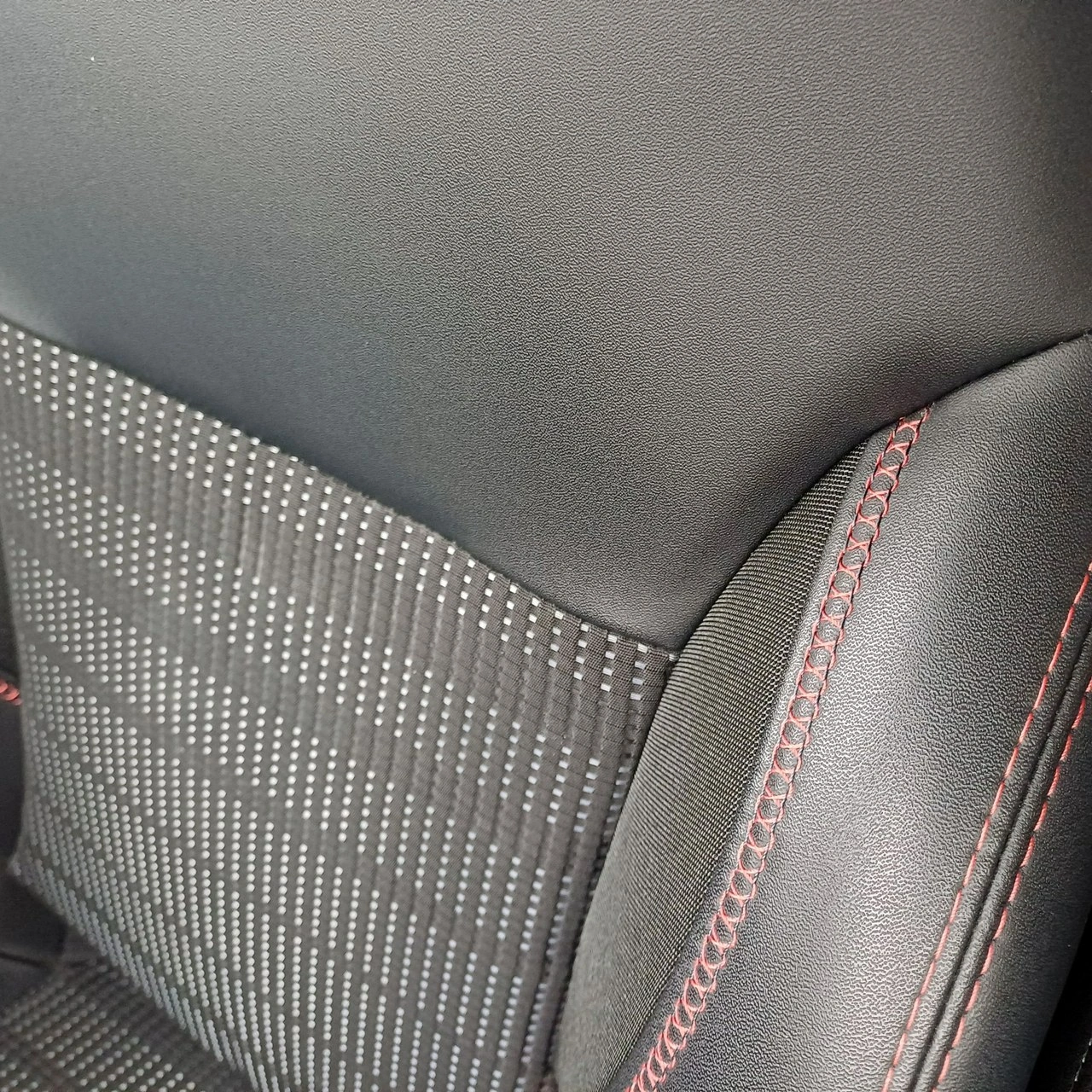 Peugeot 2008 - Zdjęcie 21